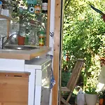 Dom wakacyjny Beautiful Little & Garden *